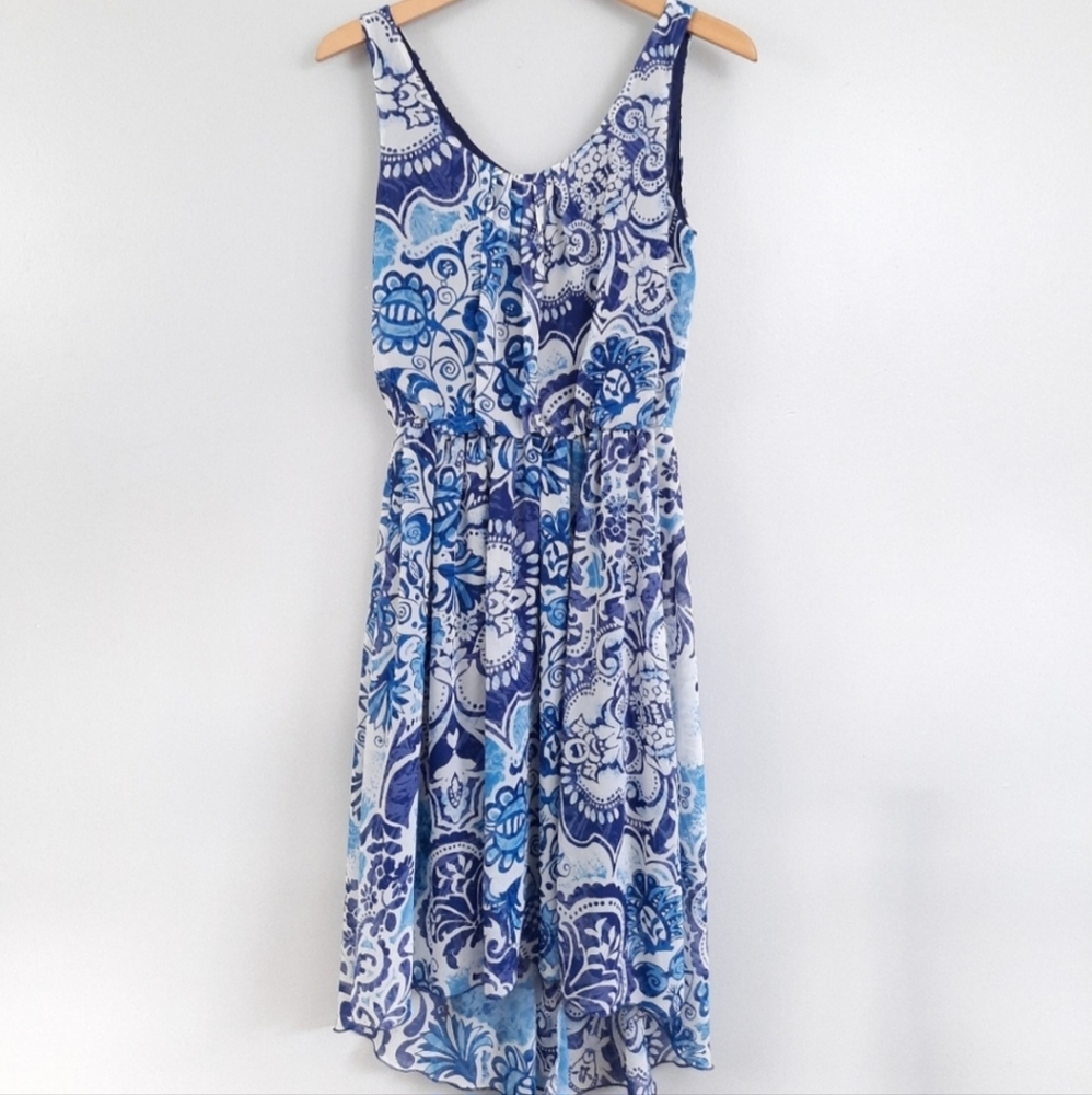Beige White & Blue Patterned Scoop Neck Dress